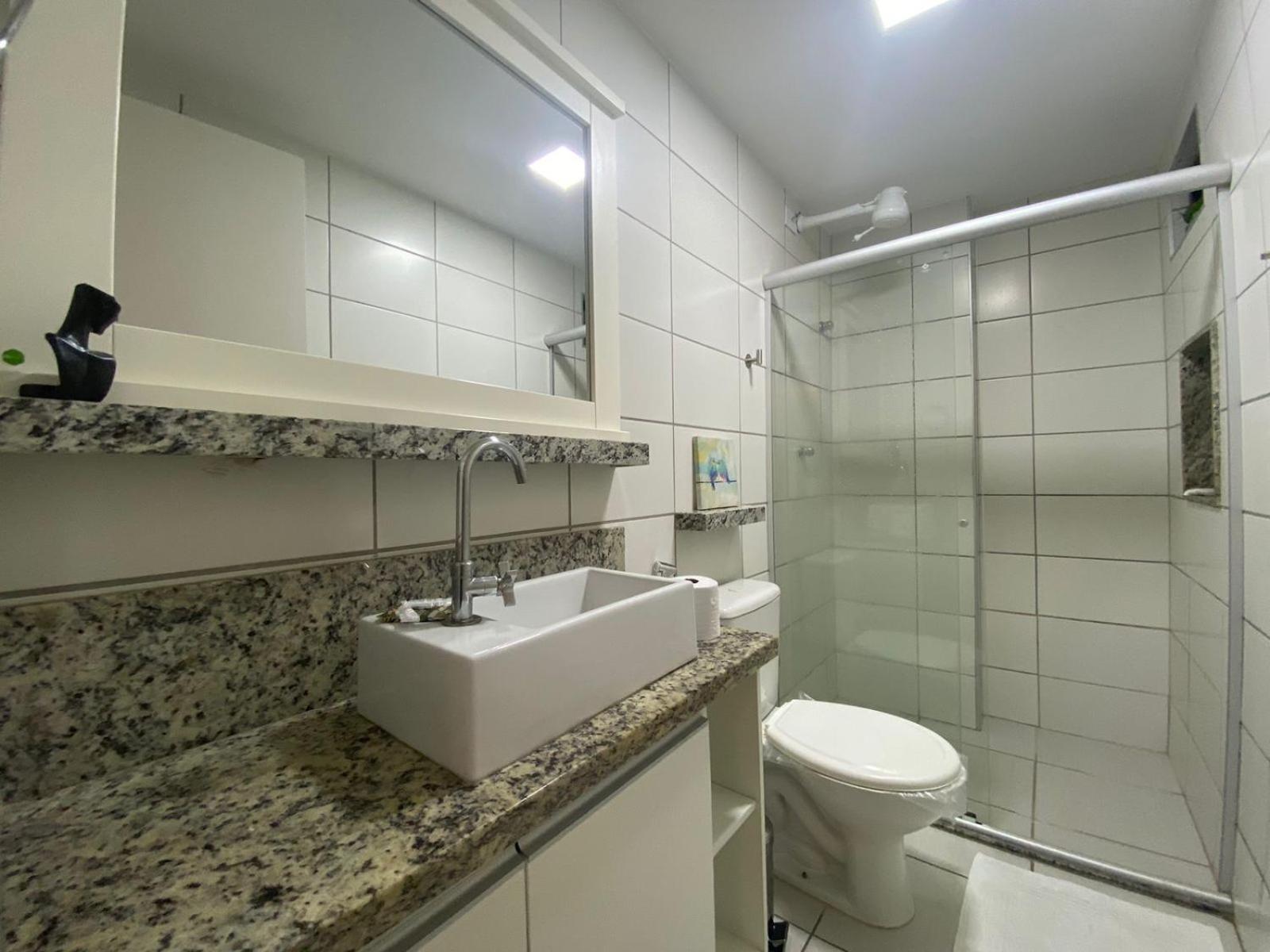 Apartment Luxor 2 Quartos 2 Banheiros Com Split Garagem Coberta E Otima Localizacao